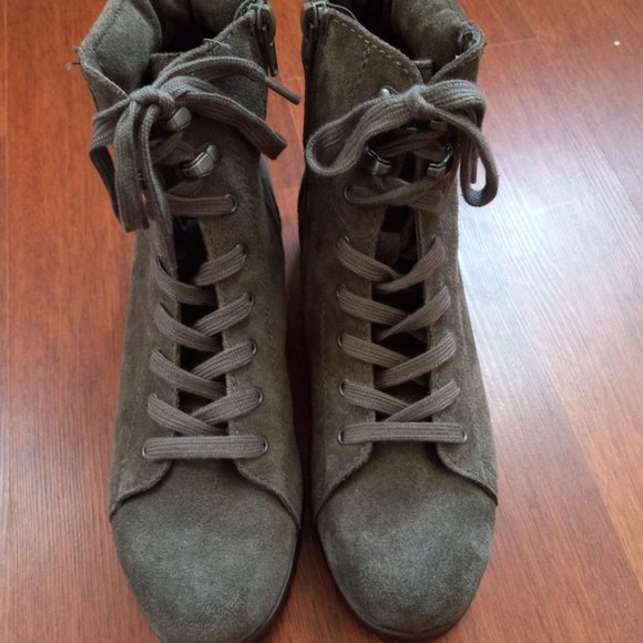 Crown Vintage Telinda Combat Boot - Picture 2 of 4